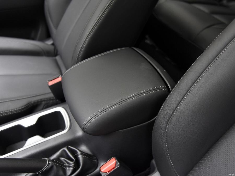 Детали интерьера Nissan Terra 2018 года  (CN) (фото 85 из 144)